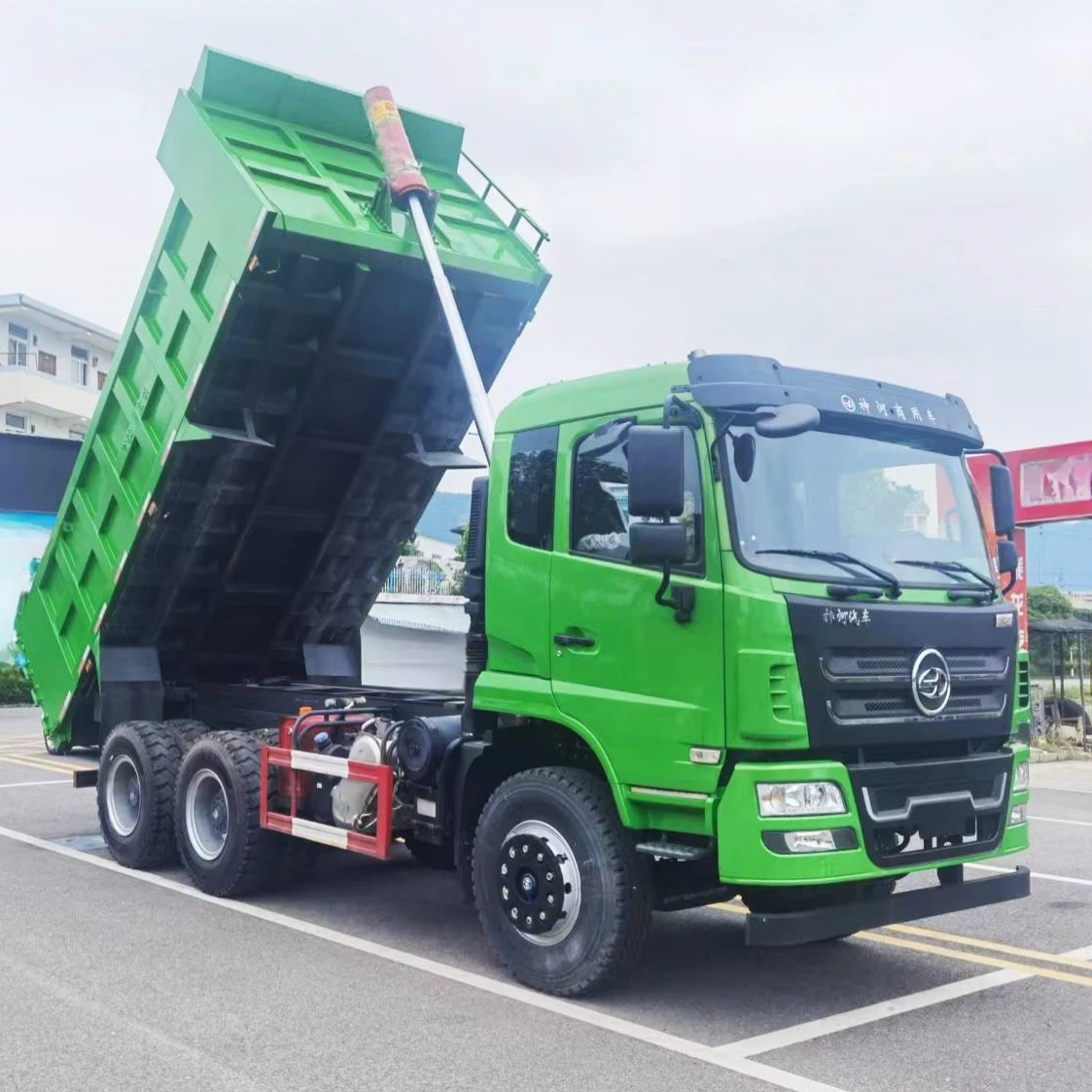 China Dong Feng Heavy Construction X Dump Truck Wheel Tipper