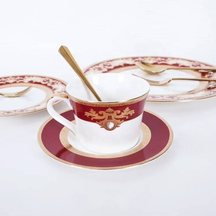 New design Embossed golden patterns dinnerset