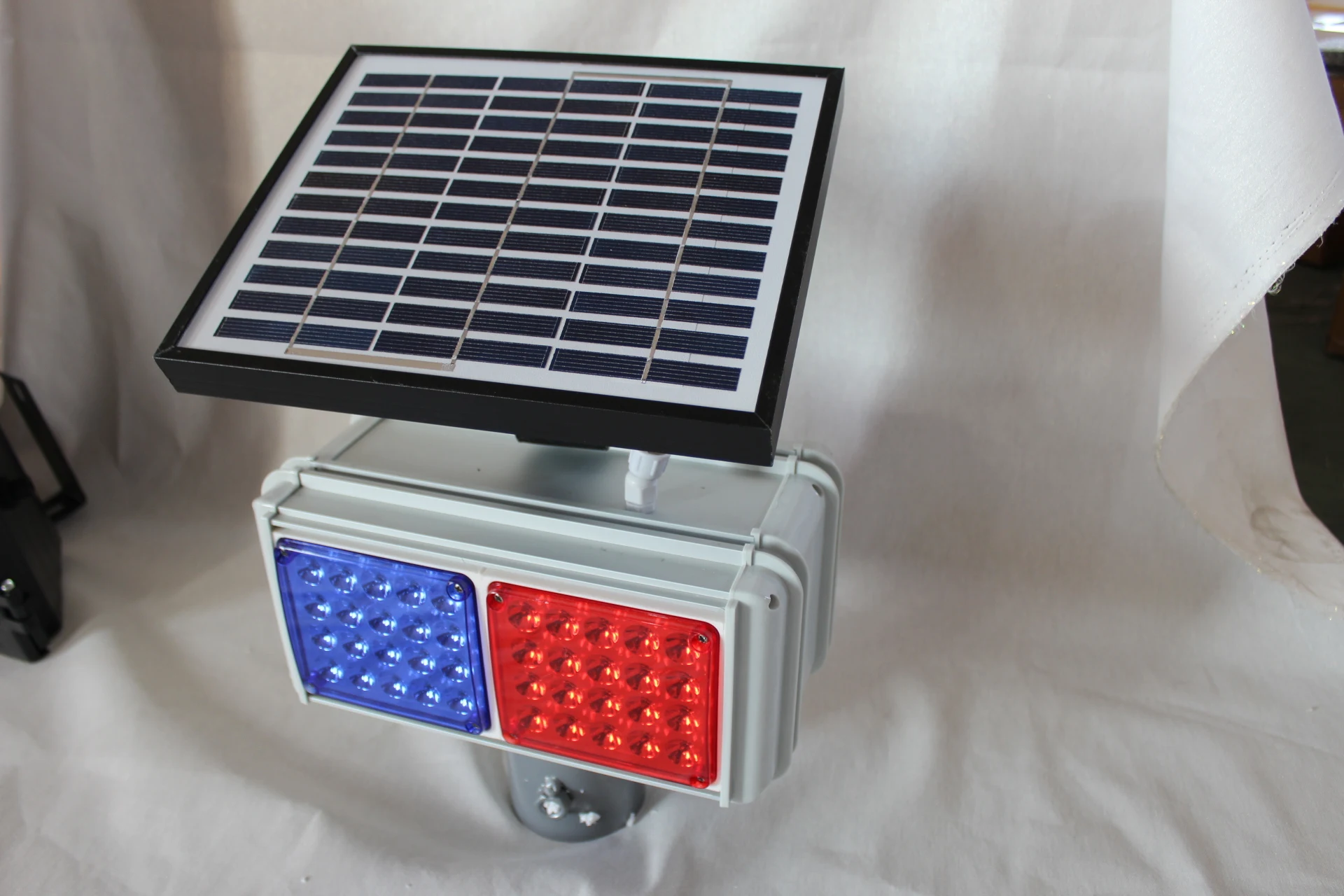 3NH® 1Pc Solar Strobe Warning Light Solar Powered LED Light Light Road