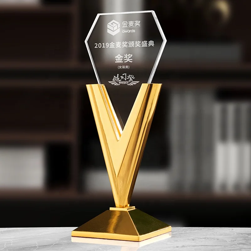 Factory Customized LOGO or Blank V-shaped Metal Crystal Award Trophy For Employee Appreciation Event and sports event details