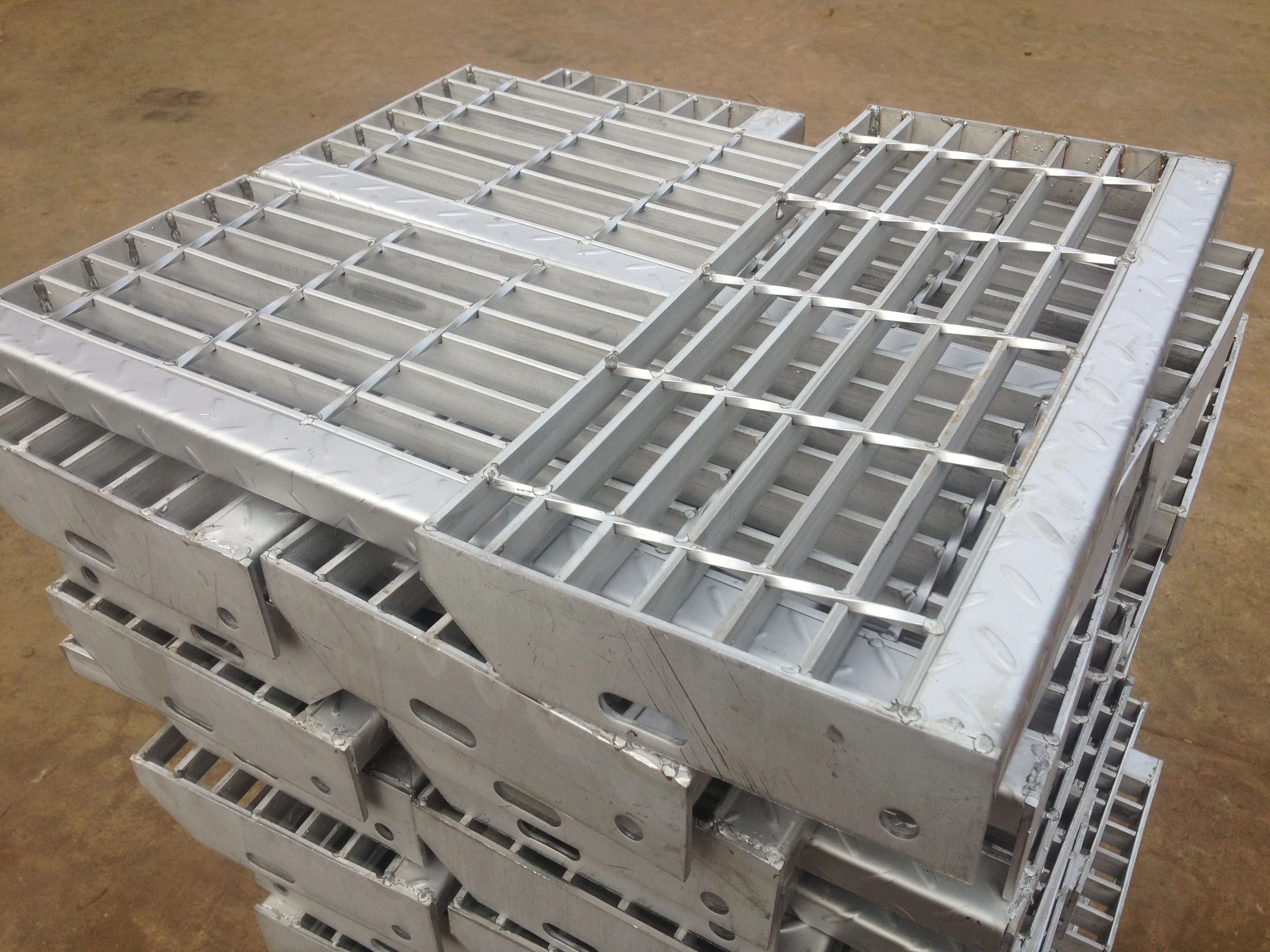 dovetail pressure locked steel grating welded steel grating