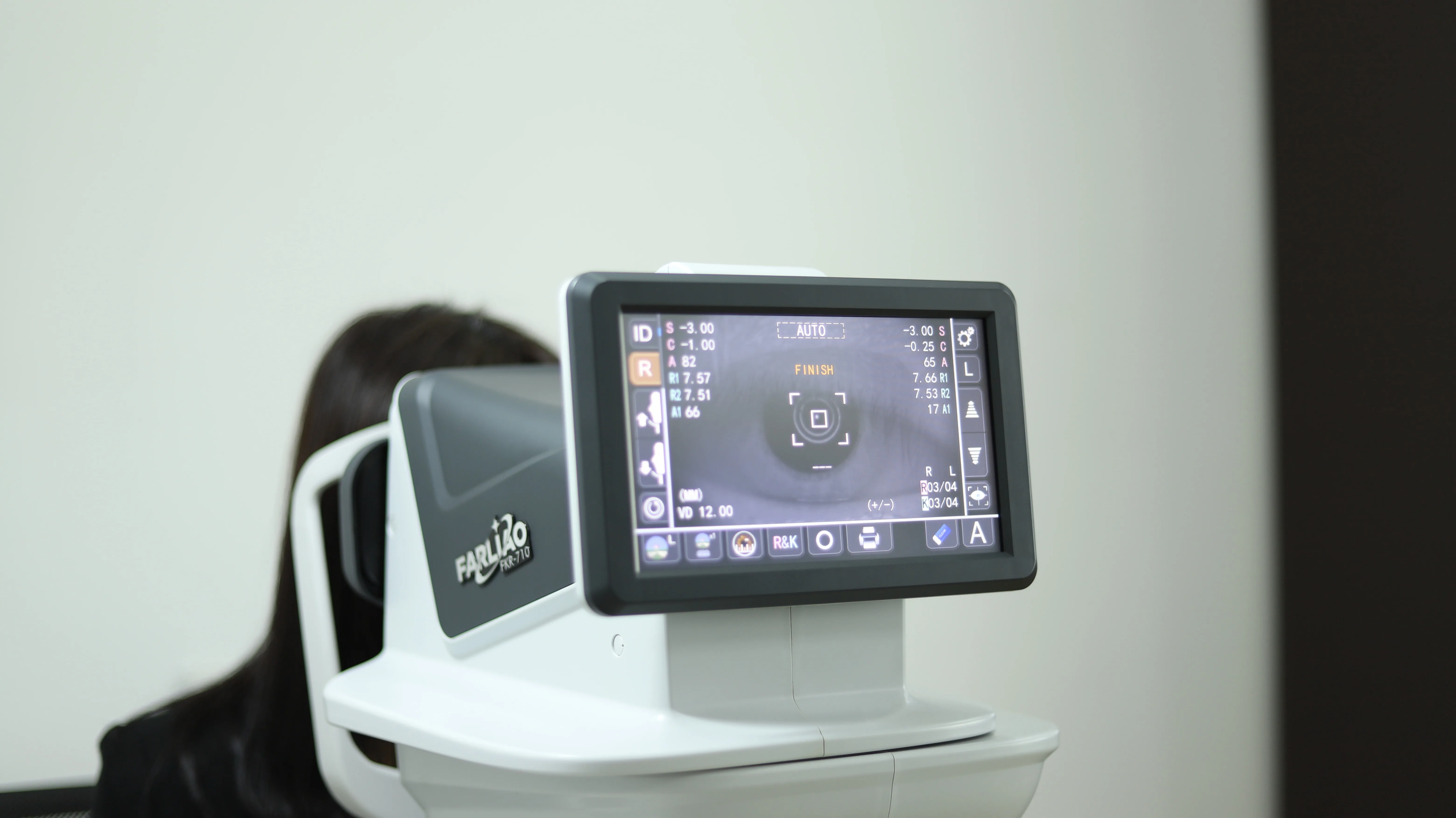 ARK-710 Auto Refractometer - High-Quality Eye Exam Equipment