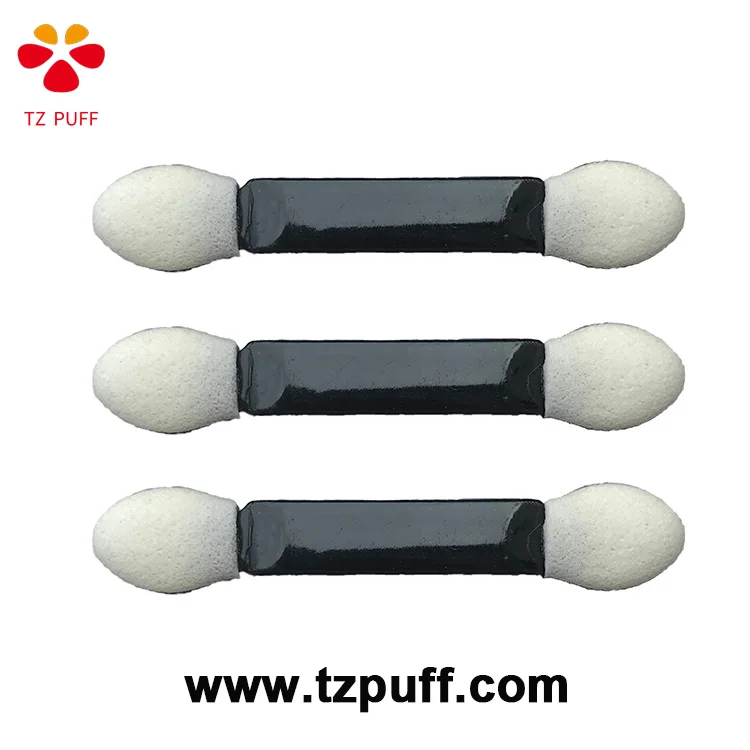 eyeshadow applicator