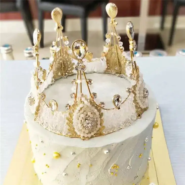 Garniture De Gateau En Forme De Coiffe De Mariee Decoration De Gateau D Anniversaire Style Baroque Couronne De Reine Cadeau De Fete Pour Fille Pour Festival Buy Gateau Topper Joyeux Anniversaire Decoration De Mariage Product On Alibaba Com