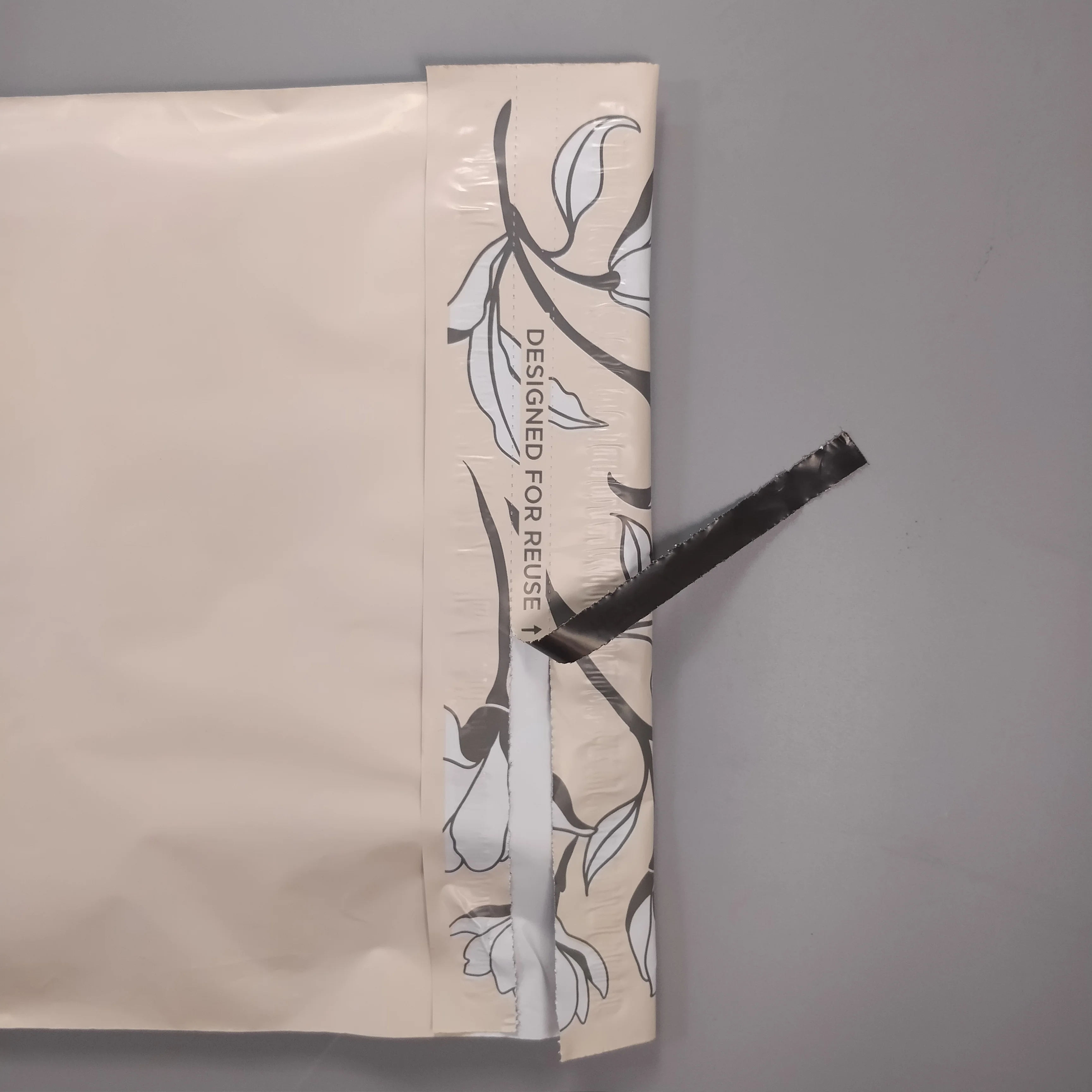 Popular bulk shipping poly parcel mail bag plastic packaging plastic bags courier mail envelope bag manufacture