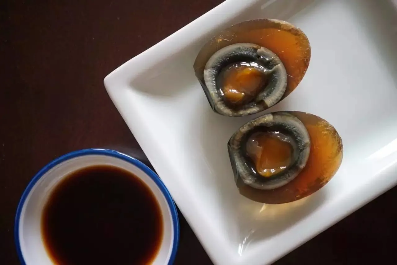 fresh and delicious preserved eggs