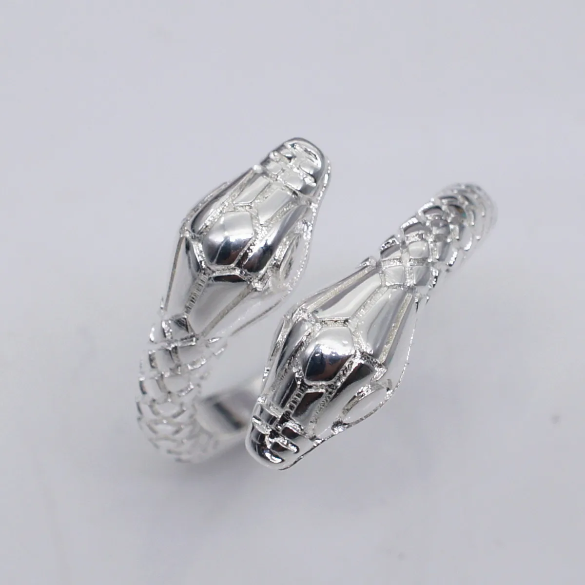 ring man XQ1551-4.jpg