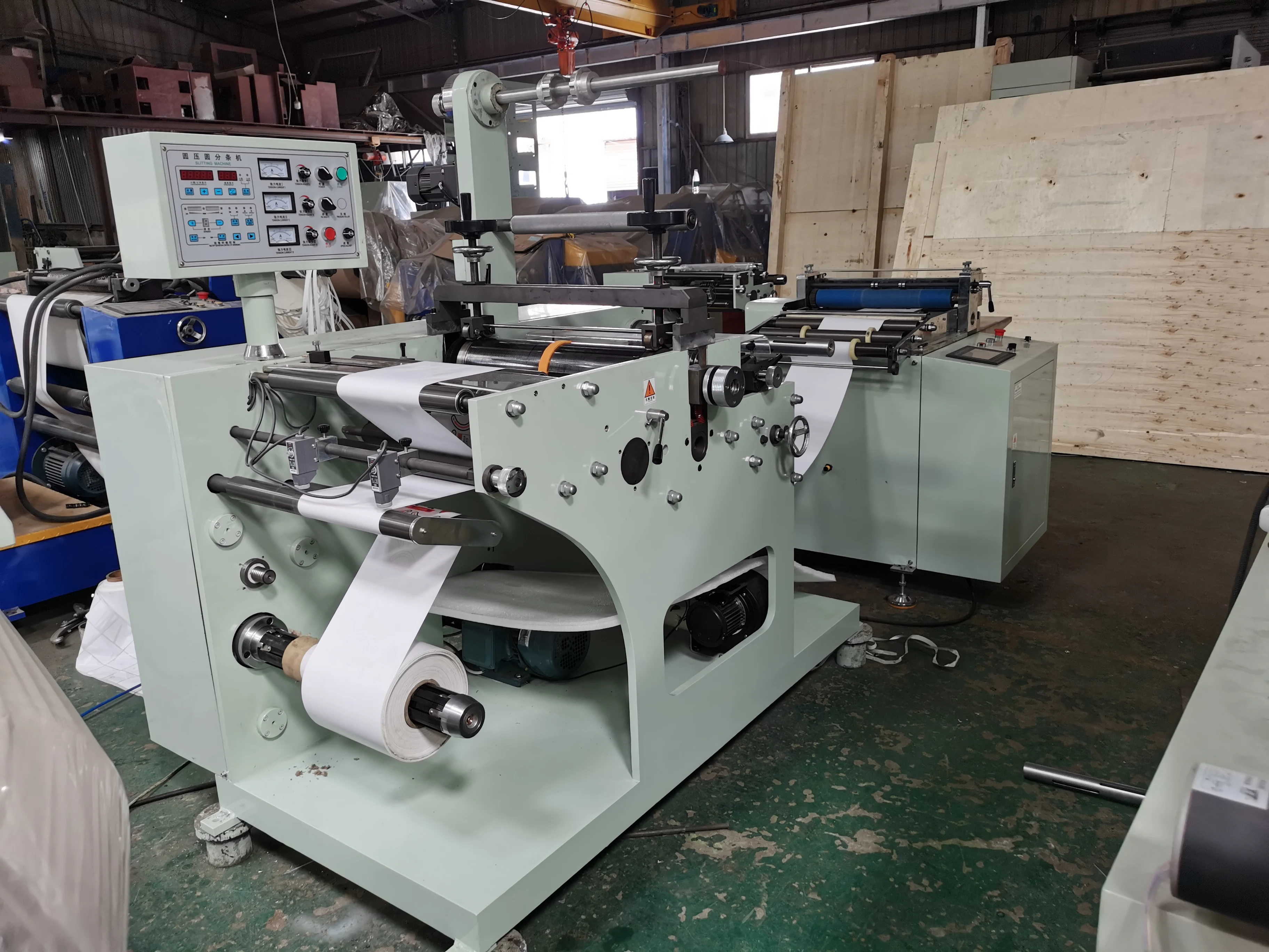 2020新型自动纸标签分切机 - buy paper slitting machine,label