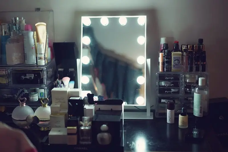 Vanity Mirror Lighted Hollywood Salon Mirror Dressing Table Makeup