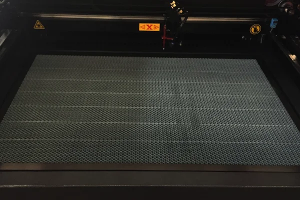 1630 W2 Fabric Auto Feeding Laser Cutting Machines