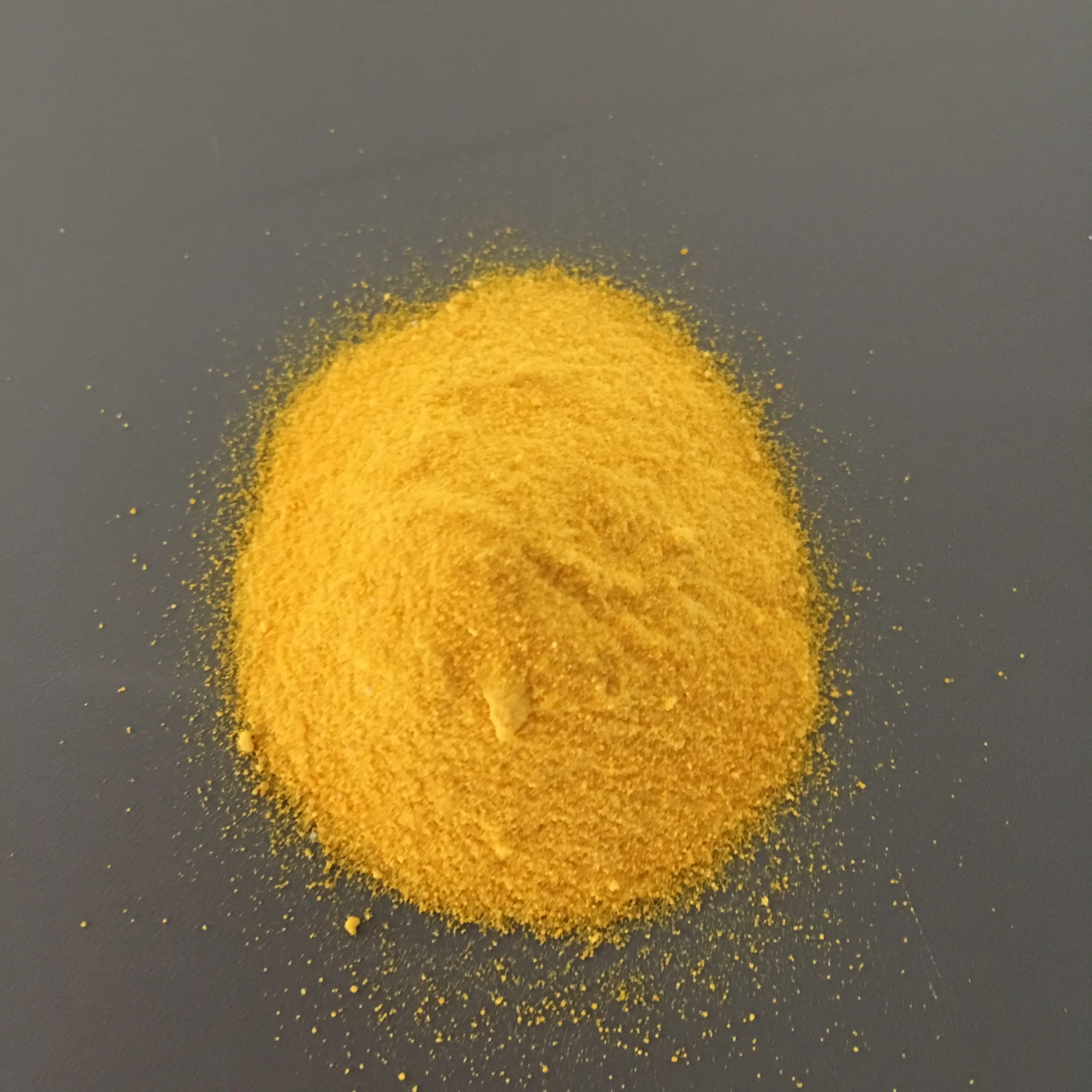 Бутан хлорид алюминия. Хлорид алюминия порошок. Желтый порошок. Желтая пыль. Хлорид алюминия водоподготовка.
