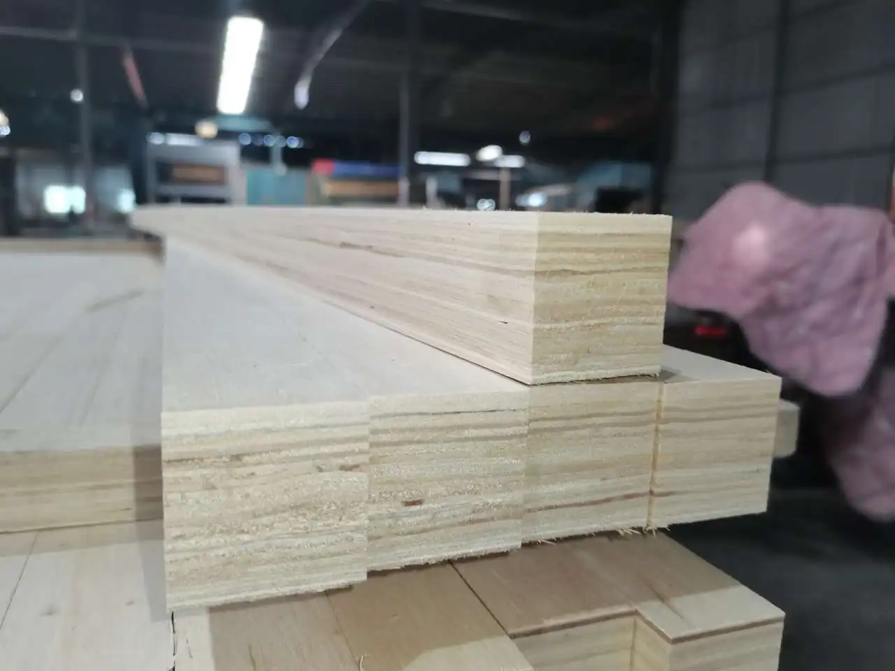 good-pine-timber-lvl-price-laminated-veneer-lumber-manufacture-for
