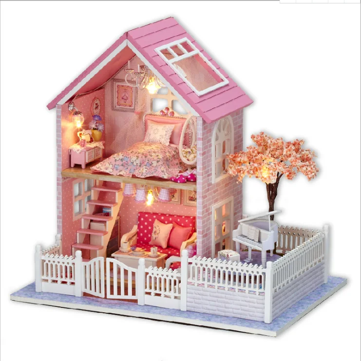 Кукольные дома отзывы. Кукольный домик Doll House. Кукольный домик Doll House розовый. Румбокс d-031 "домик на ладони". Дом Wooden Dollhouse.