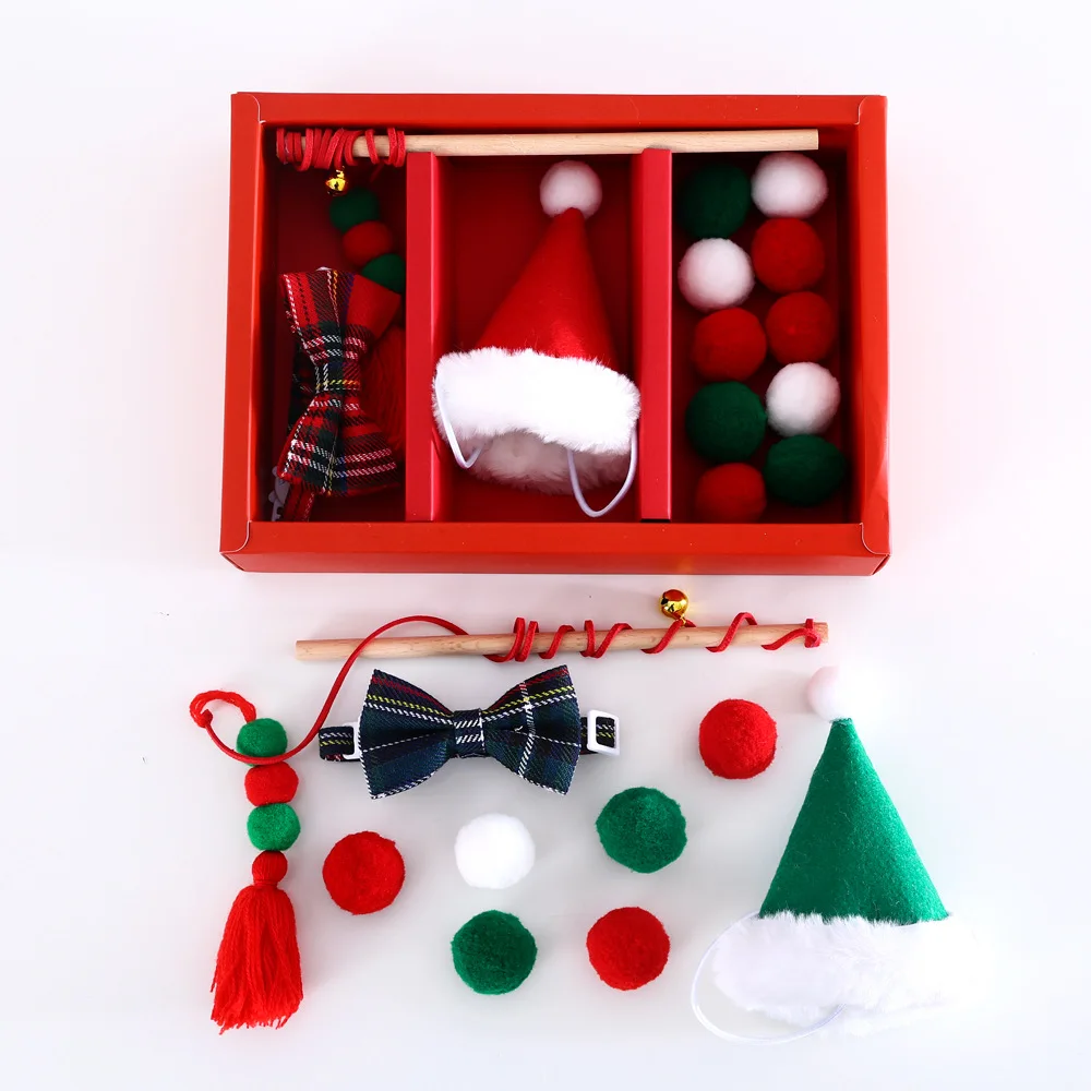 Interactive Eco-Friendly Cat Chew Toy Set Santa Claus Tree Hat Bow Tie Collar Teaser Wand Plush Christmas Pet Toy