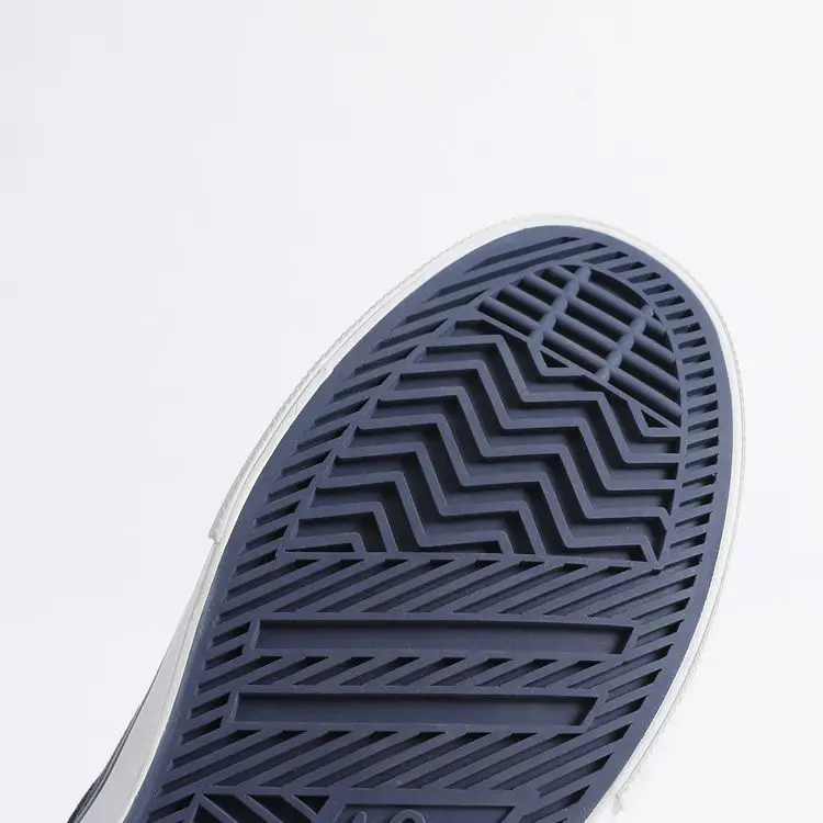 时尚帆布和超细纤维鞋面防滑硫化橡胶男士或女士休闲鞋