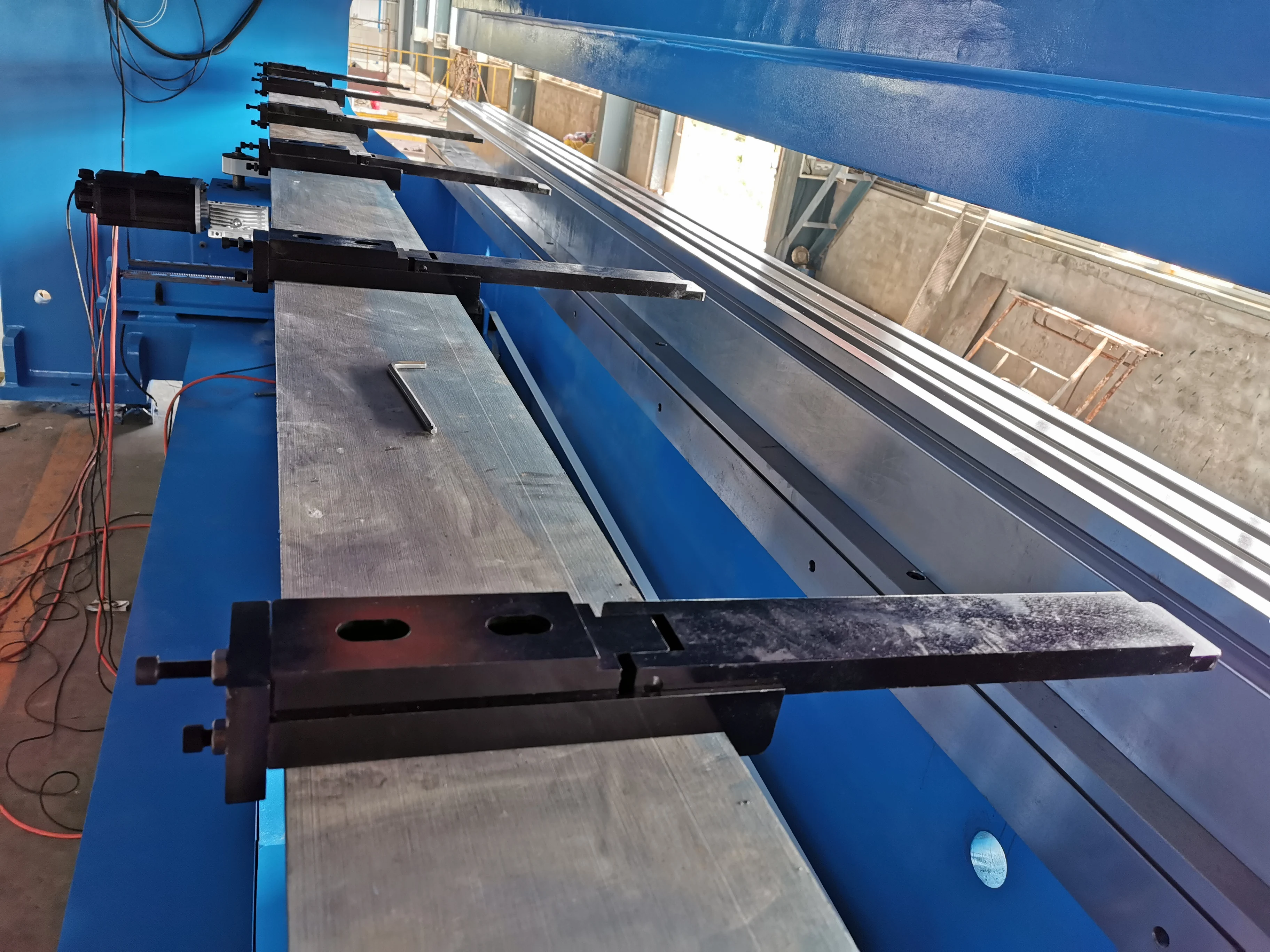 we67k-600t/7100 毫米液压数控折弯机,钣金弯曲和折叠