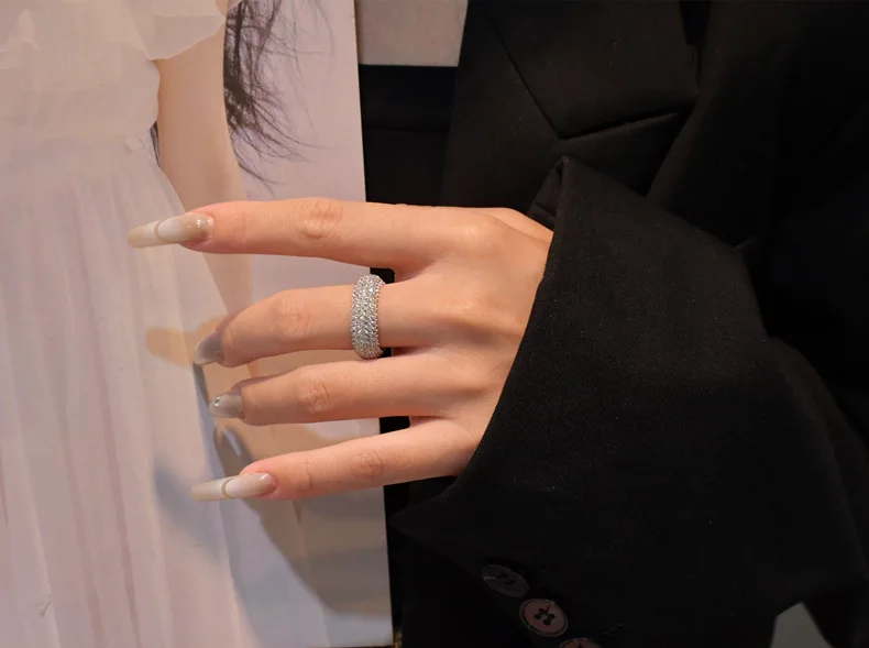 Luxury 925 Silver Micro-Inlaid Lab Diamond Ring Five-Rank Full Diamond with Arc Geometry Pattern for Anniversaries