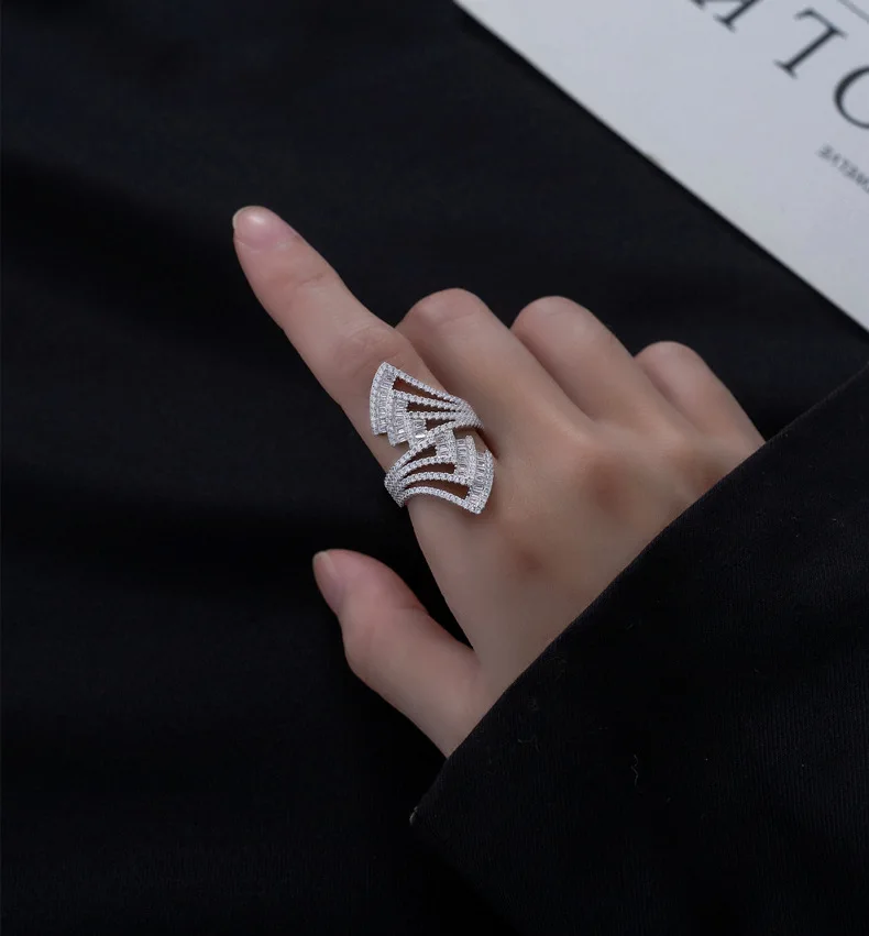 Original Female S925 Silver Ring Fine Jewelry with Lab Diamond Inlay Fan-Shape Design Rhodium Plated