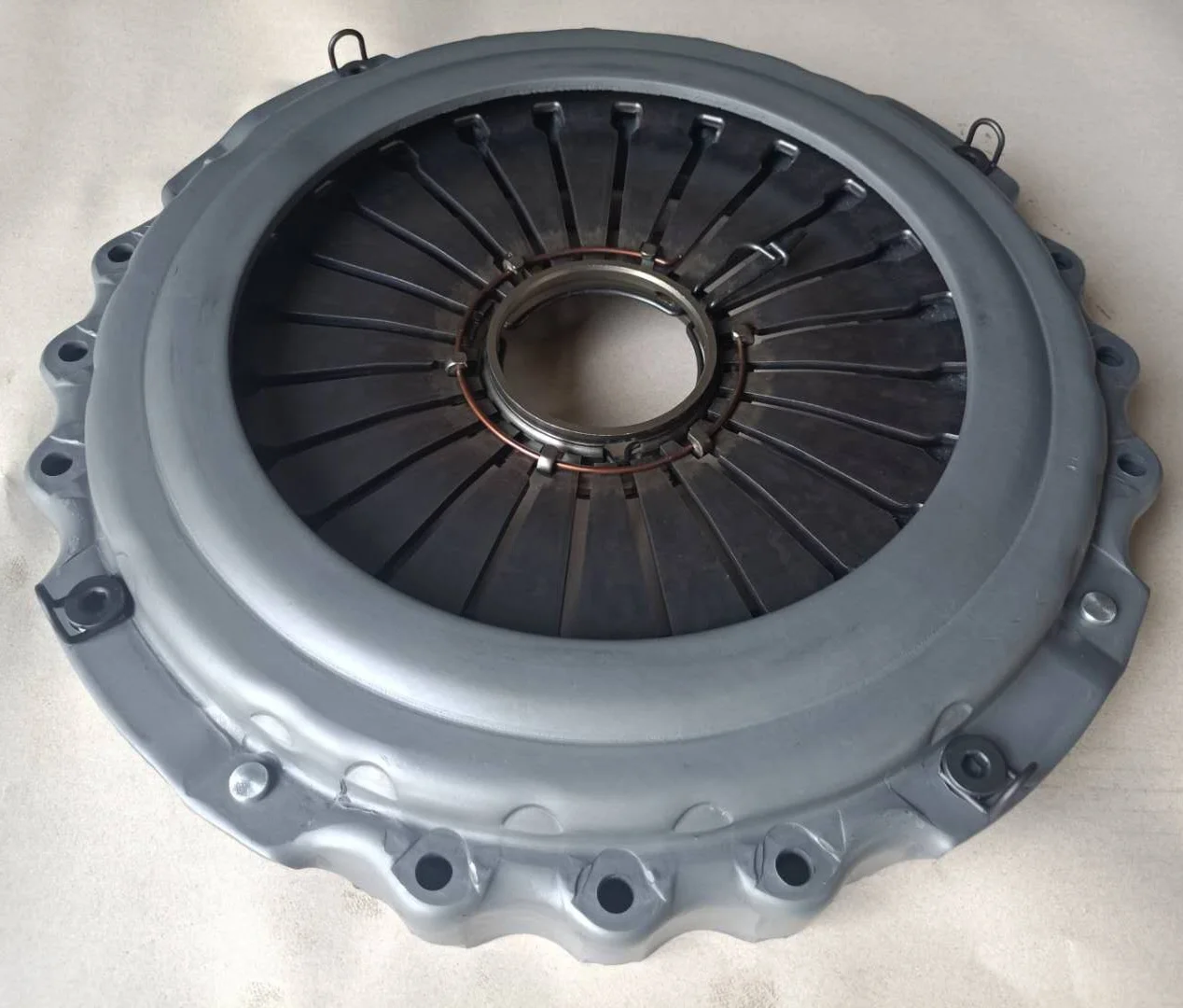 Truck Parts Transmission System Clutch Disc And Clutch Plate 85000625