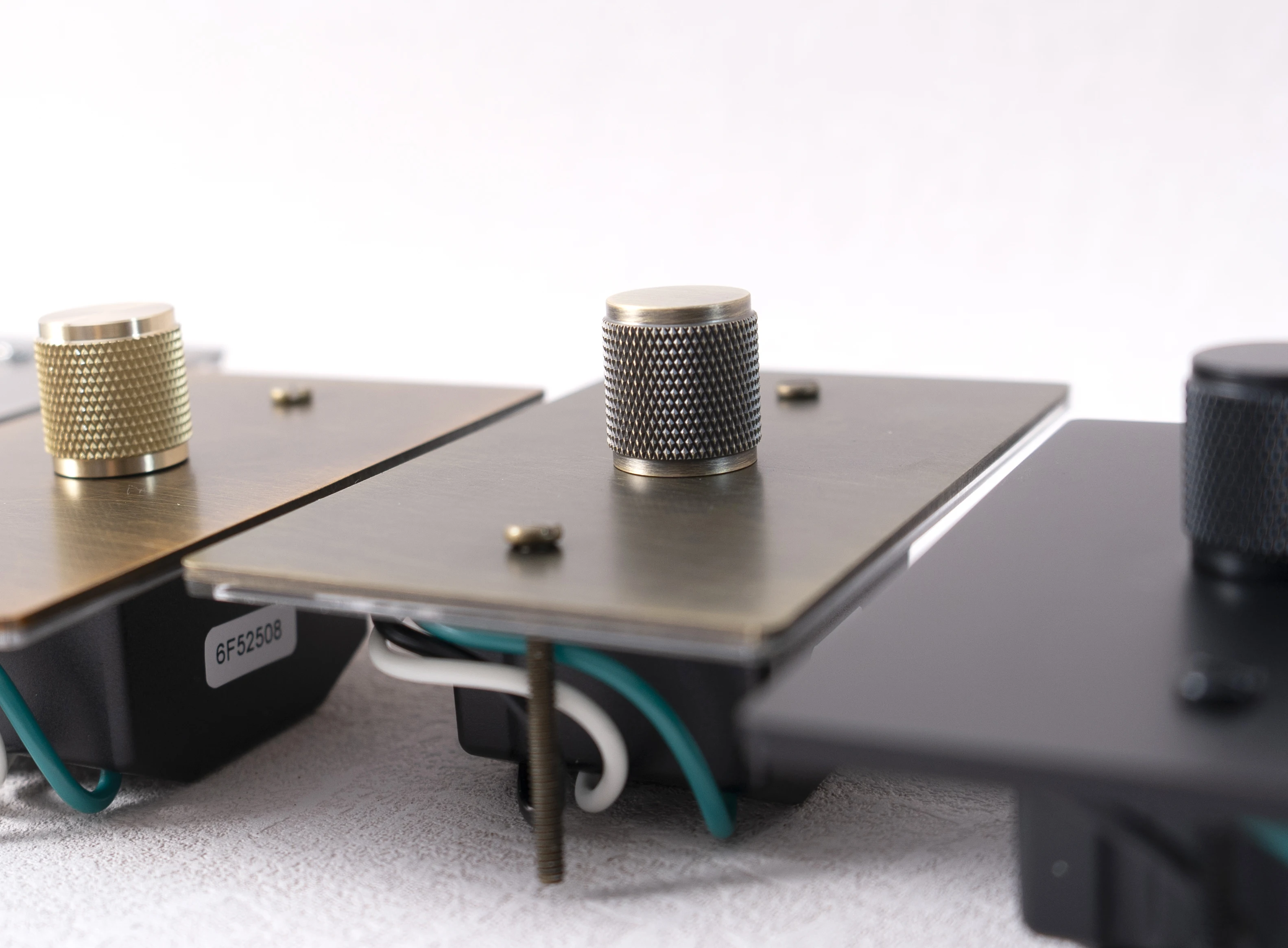 Ceiling Fan, Brass, 120V, 60Hz - detail 2