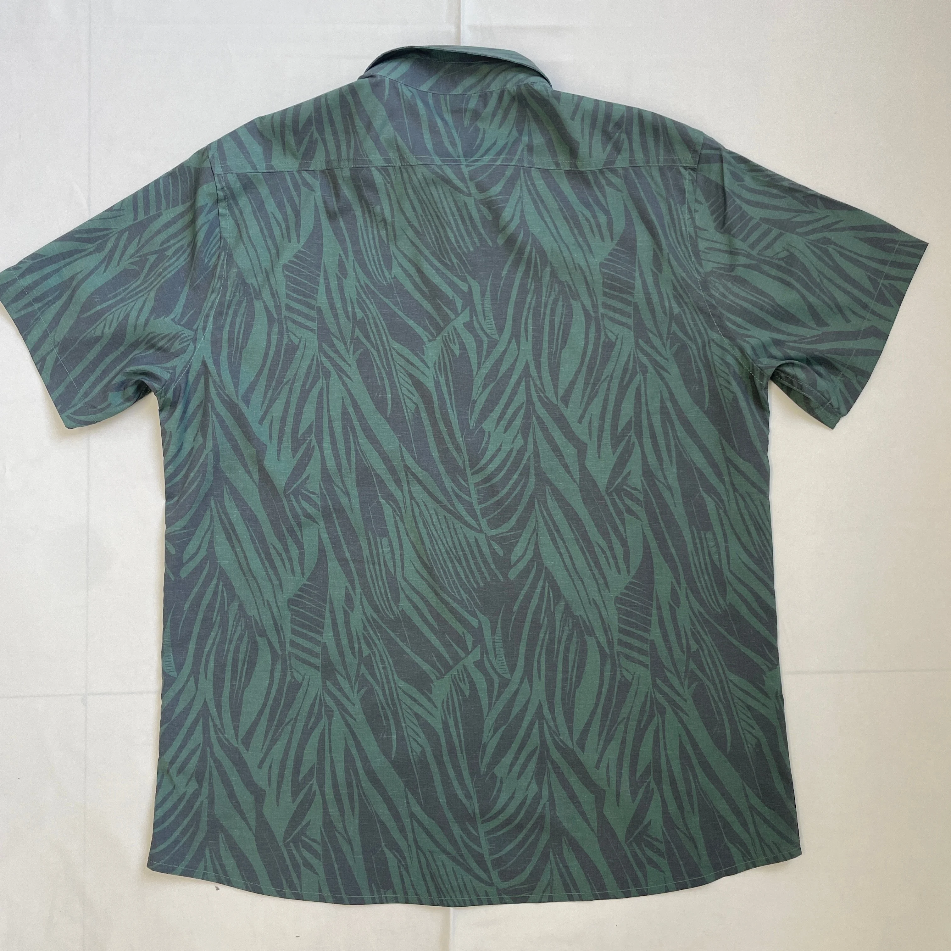 OEM Customized Hawaiian Beach Men's Summer Swimwear Solid Color Stand Casual Shirt Breathable Plain Dyed Short Anti-Wrinkle details