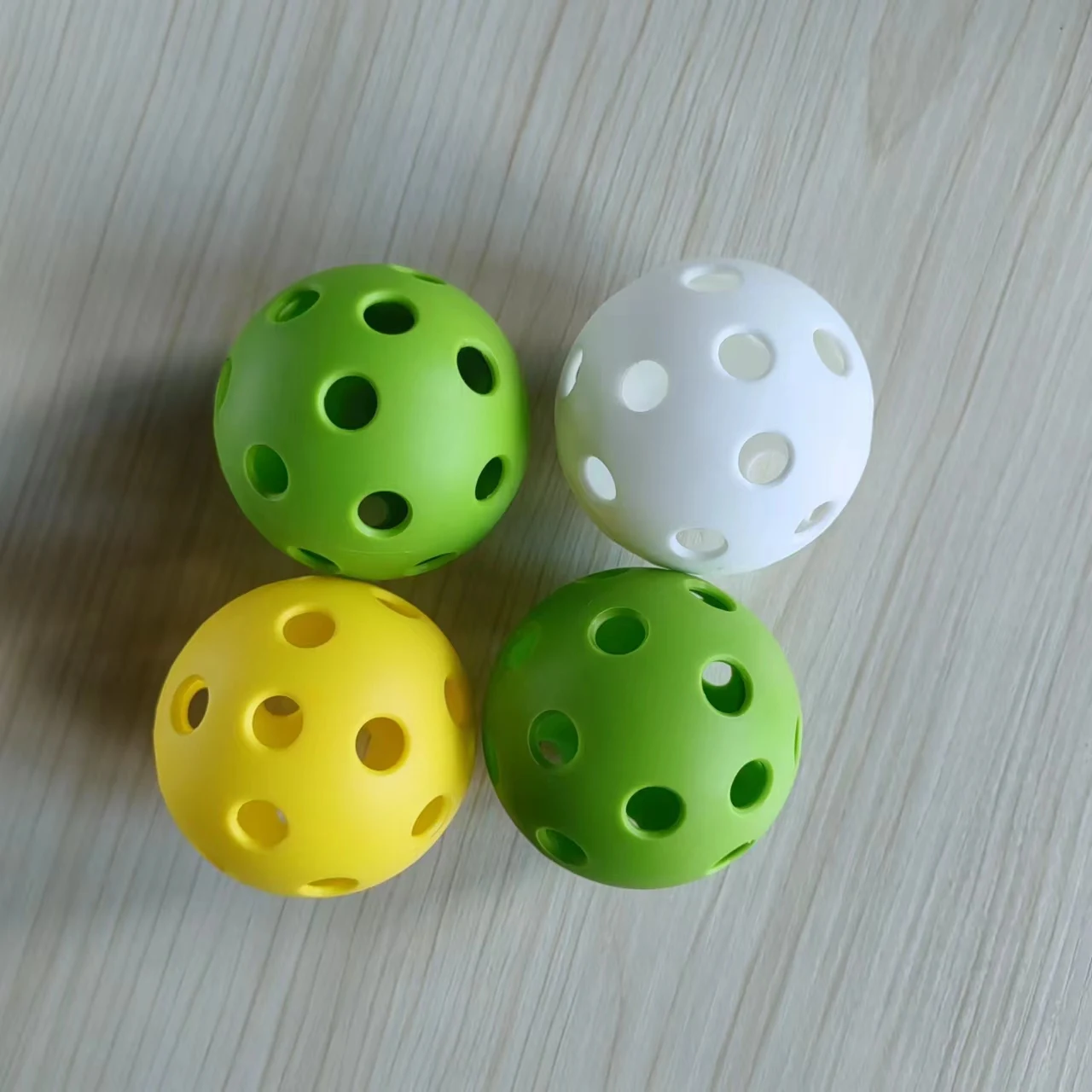 26 Holes White Outdoor Pickleball Balls Outdoor And Indoor Play With