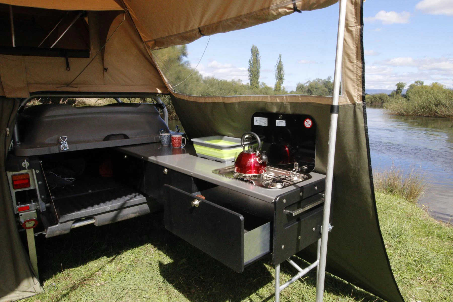 Rear Folding Travel Trailer Manufacture Offroad Camper Trailer With