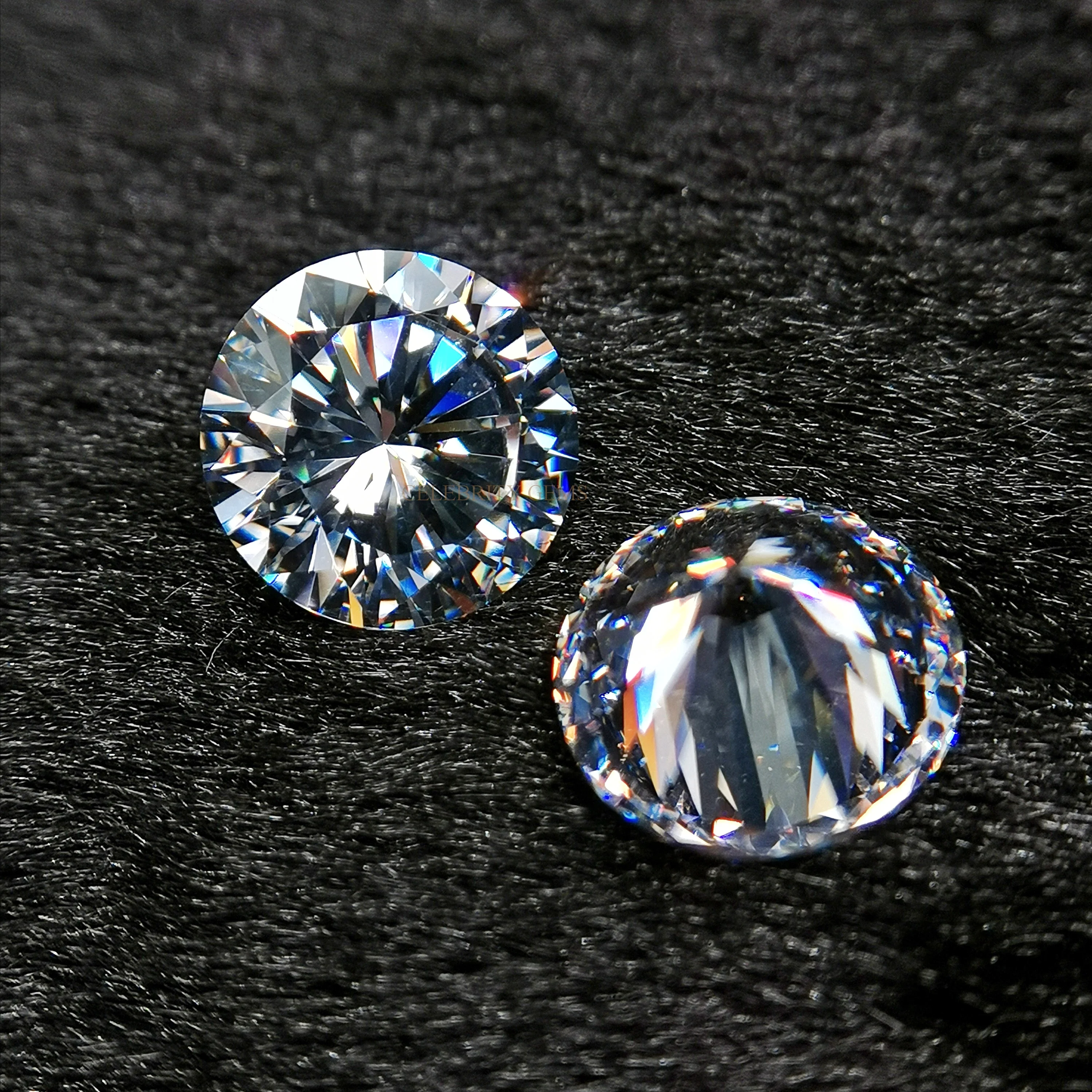 5a 级白色 cz 圆形 8 心 8 箭头切割立方氧化锆戒指镶嵌