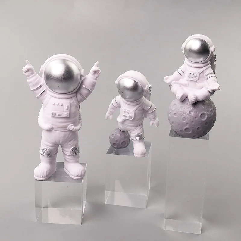 Vinyle D Astronaute De L Espace En Pvc Modele De Decoration De Gateau Fusee Spatiale Au Bureau Solide Buy Espace Astronaute Decoration Fusee Spatiale Planete Gateau Decoration Product On Alibaba Com