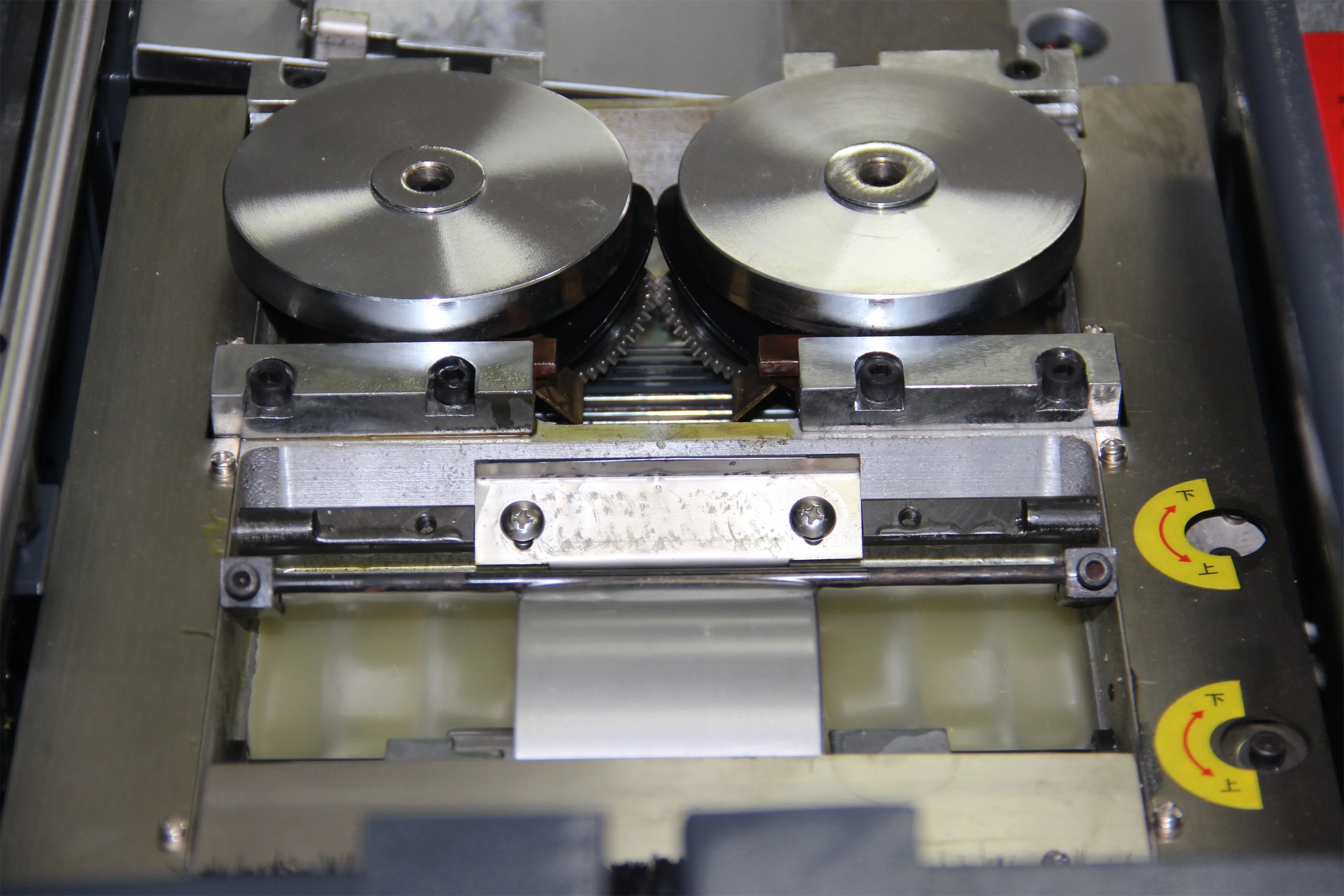 Automatic Perfect Book Printing Binding Machine - Buy Binding Machine ...