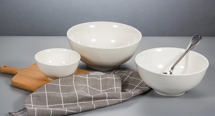 Round chinaware ceramic white 4.5 inch bowl