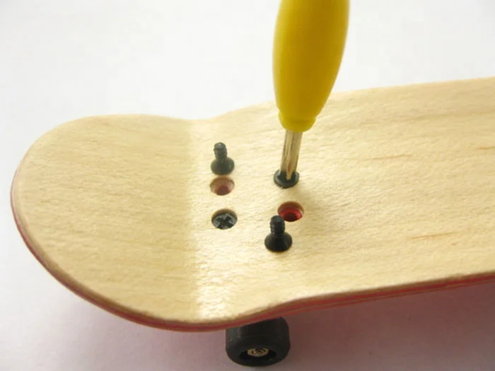 Wholesale Cheap Black Steel Fingerboard Hardware Finger Skateboard