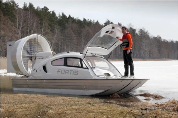 All Season Amphibious Transport Aerodynamics Boat 21 Feet