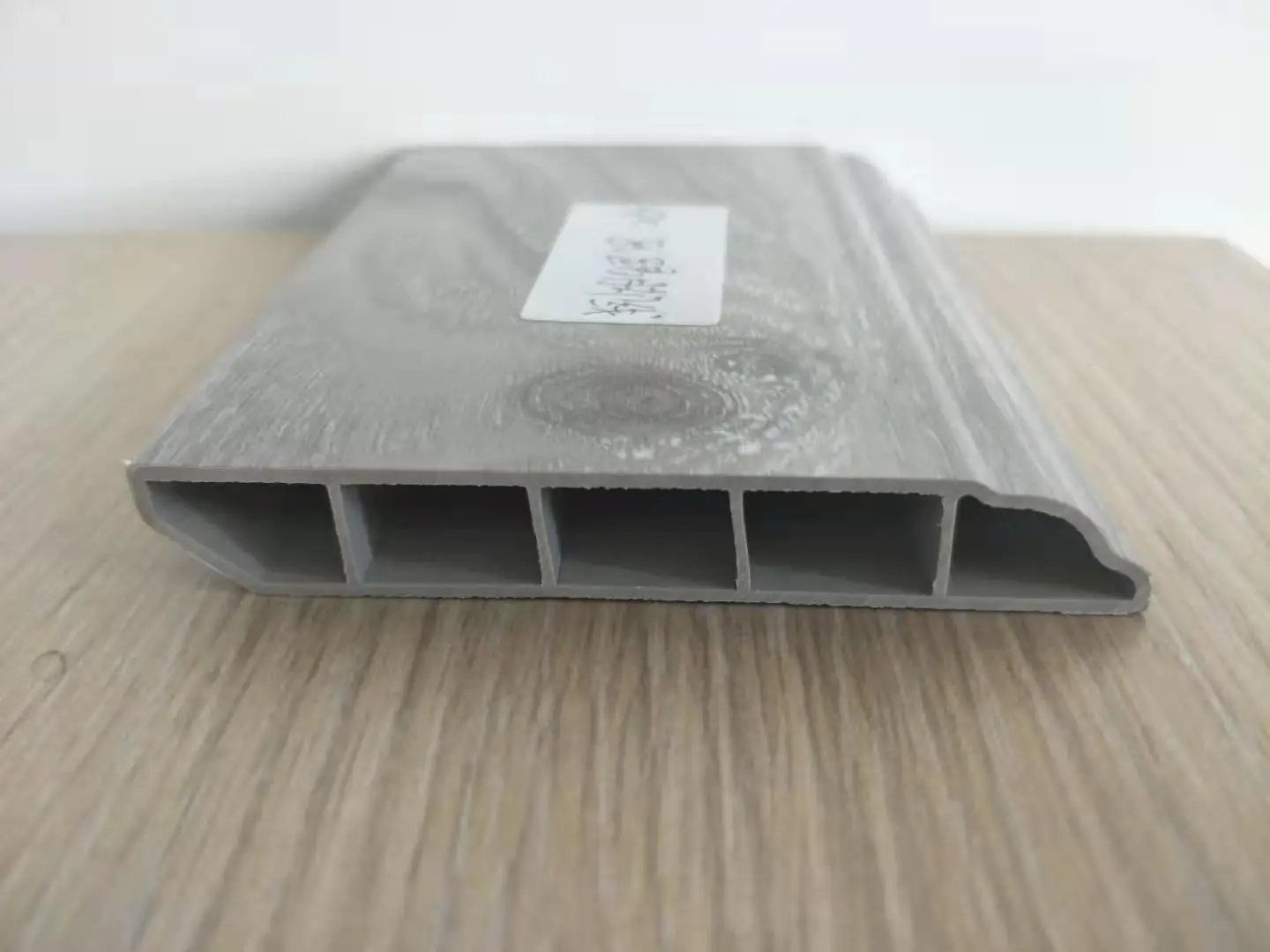 skirting board-2.jpg