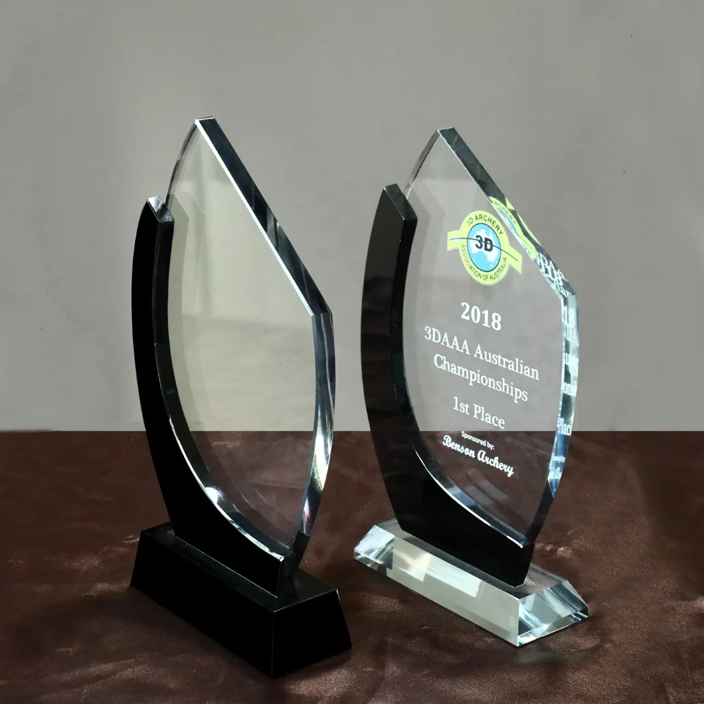 Mhj142 Wholesale Crystal Trophy Glass Award With Base Buy Glass