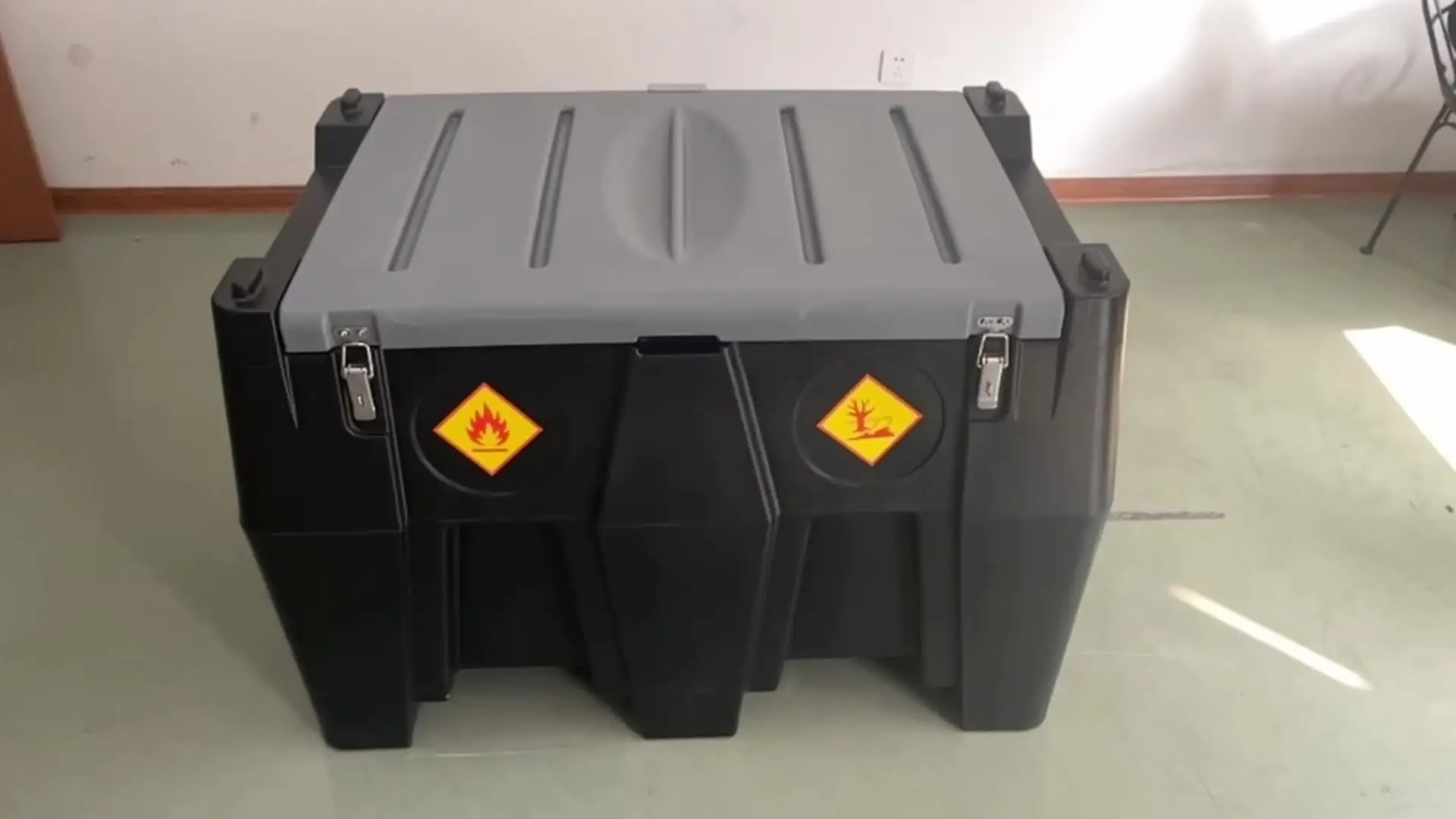 石油タンク大型480L 480L Portable Diesel/Gasoline Fuel Tank with Pump Plastic for