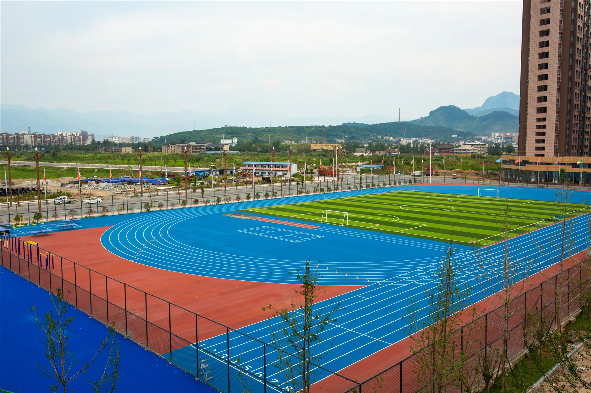 Iaaf Approved Prefabricated Rubber Synthetic Track Surface For 400meter