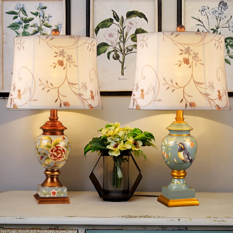 Modern Classic Columnar Printed Ceramic Table Lamp With Metal Base