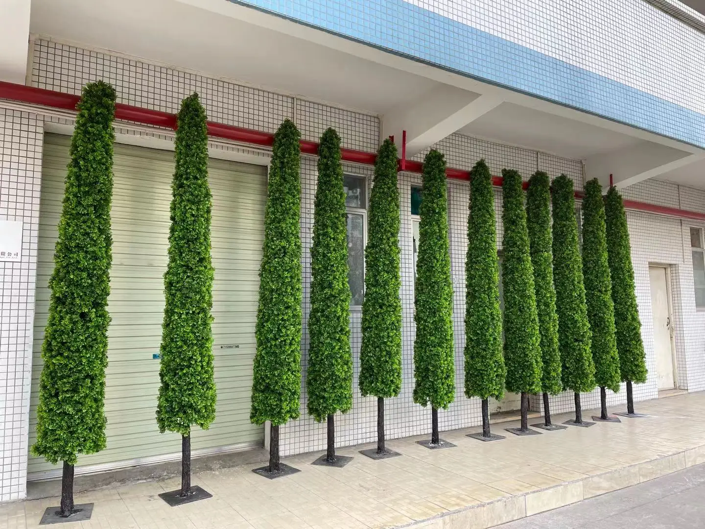 Outdoor Artificial Trees Large Evergreen Cypress Uv Protection Customized Trees Decorative