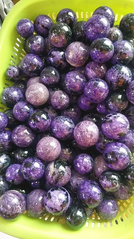 罕见的天然雕刻水晶棕榈石灵气宝石水晶石 charoite 石