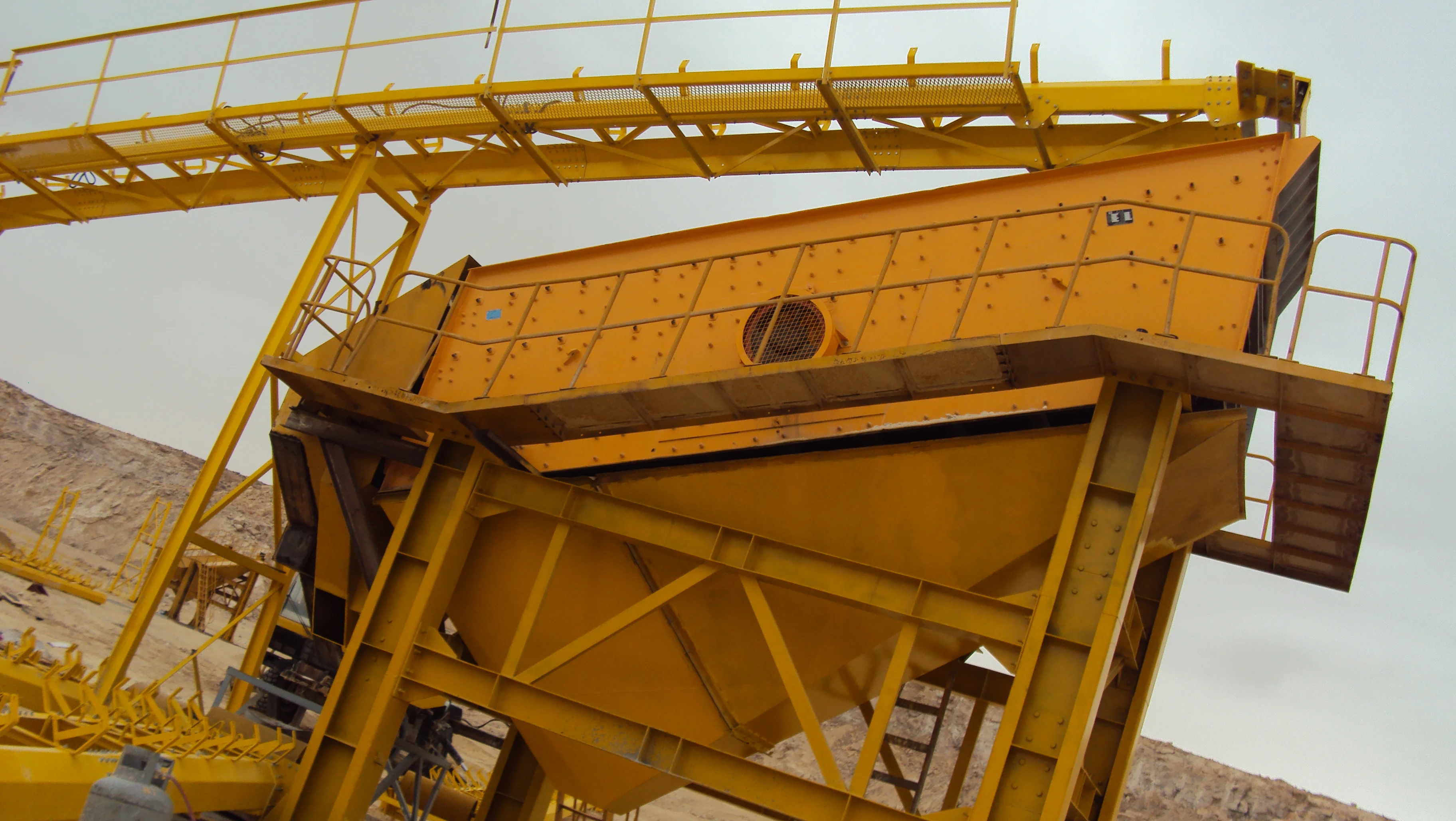 采砂机 - buy 设计最优惠的价格振动筛出口商购买砂设备砂振动筛尾矿