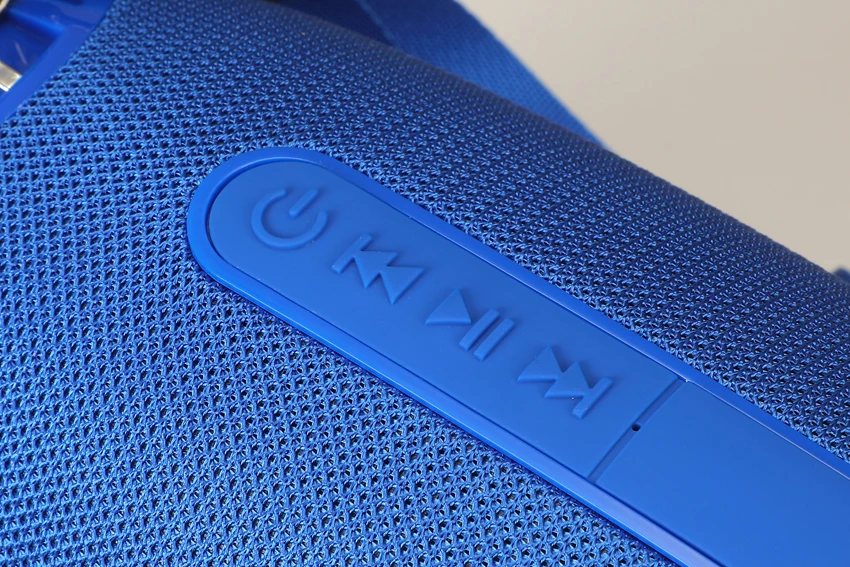 Super Bass Sound Wireless Speaker With Shoulder Belt Outdoors Popular