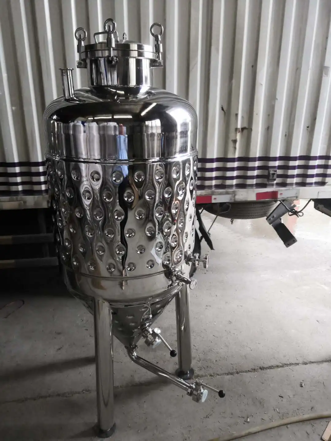 200l Double Layer Homebrew Conical Beer Fermenter With Cooling Jacket