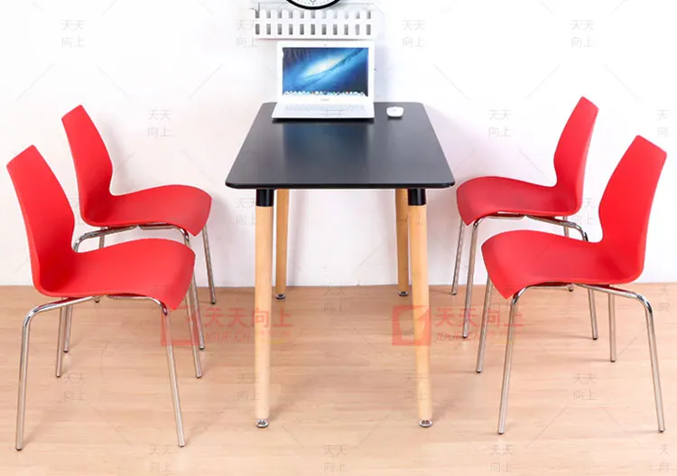 Armless Dining Chair Recyclable Plastics Leisure Chair Stacking Church Chairs