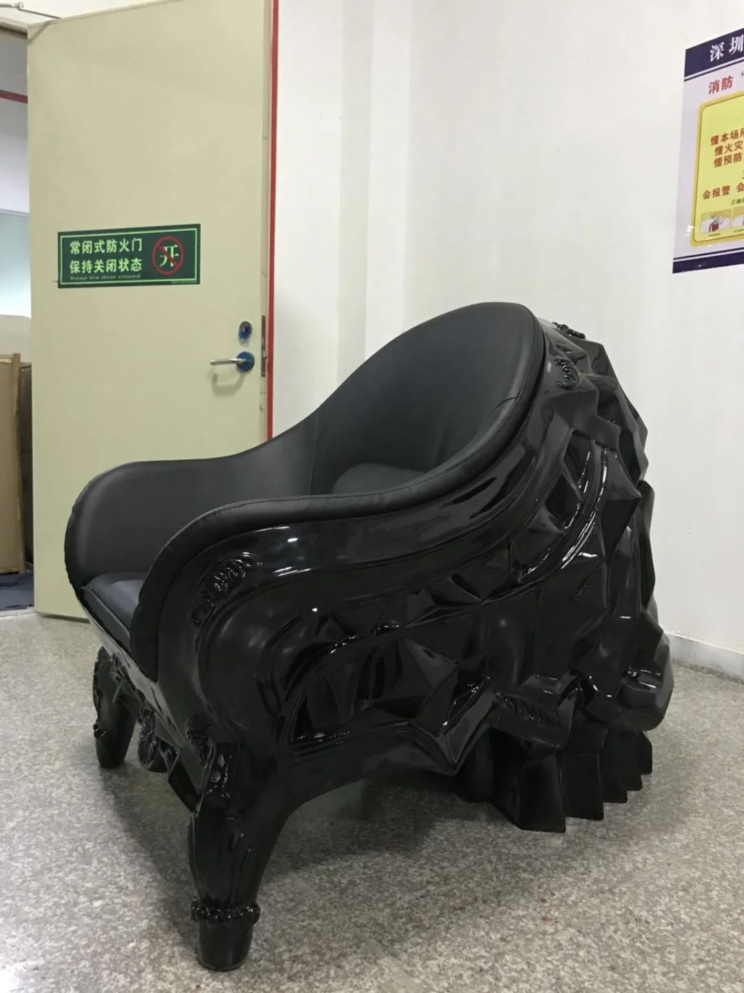 现代豪华休闲椅经典玻璃钢休闲椅酒店大堂皮革和天鹅绒面料家具