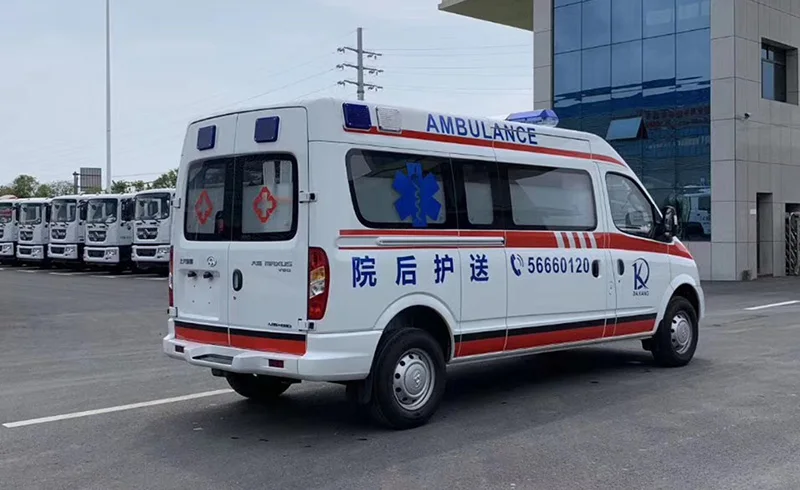 800ambulance 6.jpg