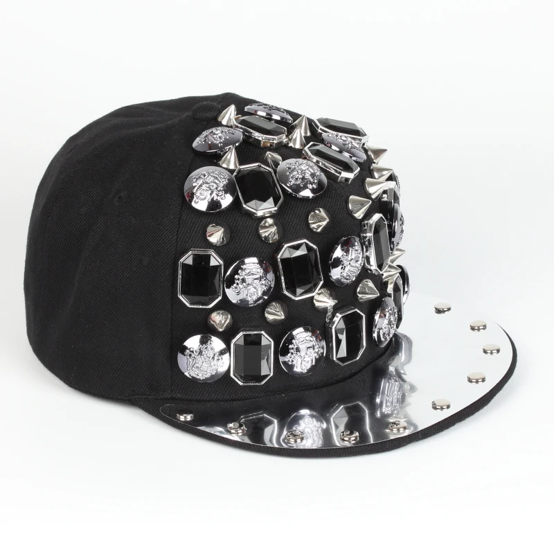 Großhandel mit Nieten im europäischen und amerikanischen Punk-Stil, flache Traufe, farbige Metallkrempe, Rückprall, Hip-Hop-Snapback-Kappe, Sporthüte – Detail 3