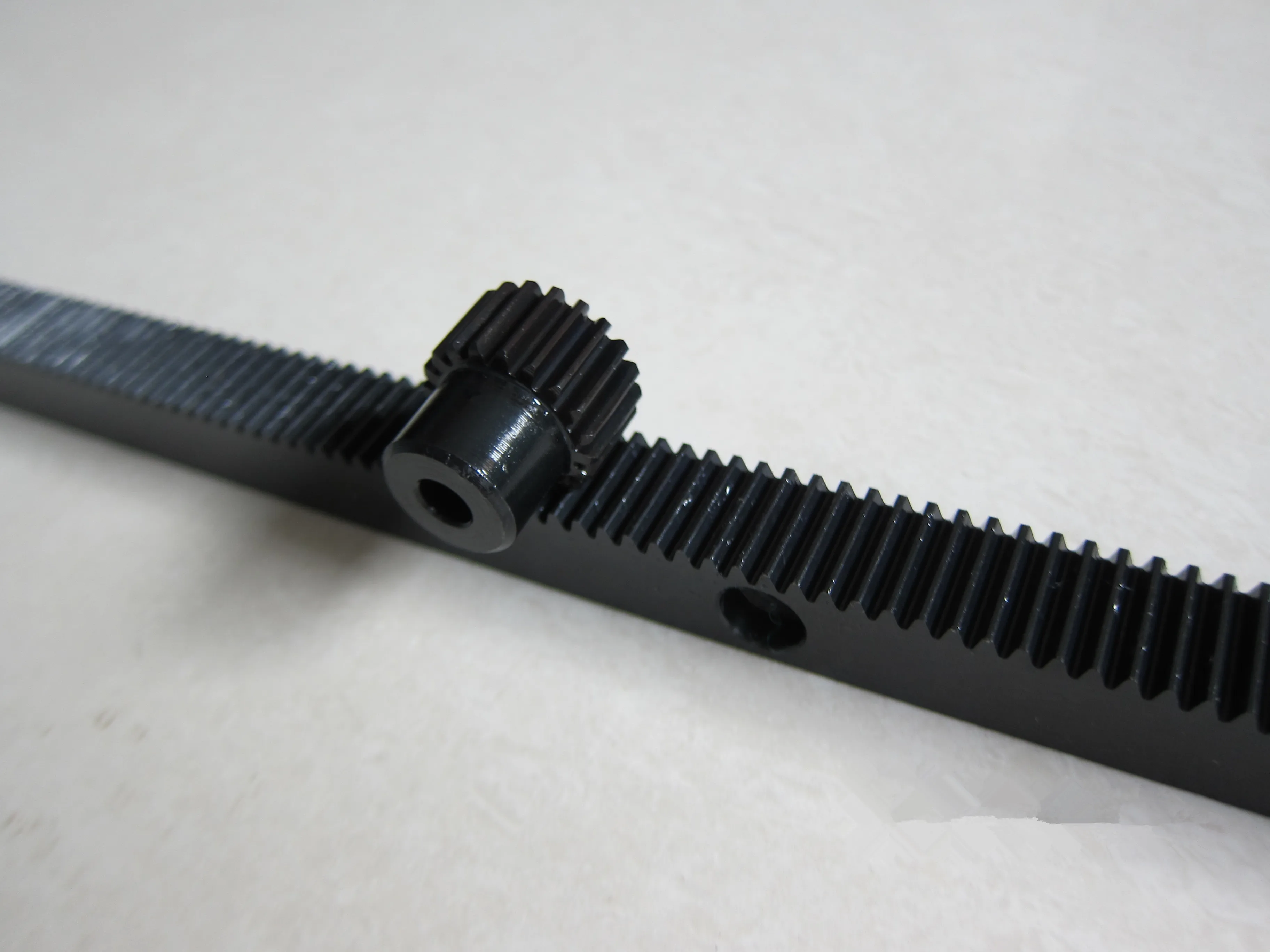 批发高品质变速器m2 24*1000斜齿轮齿条 - buy gear rack,m2 gear