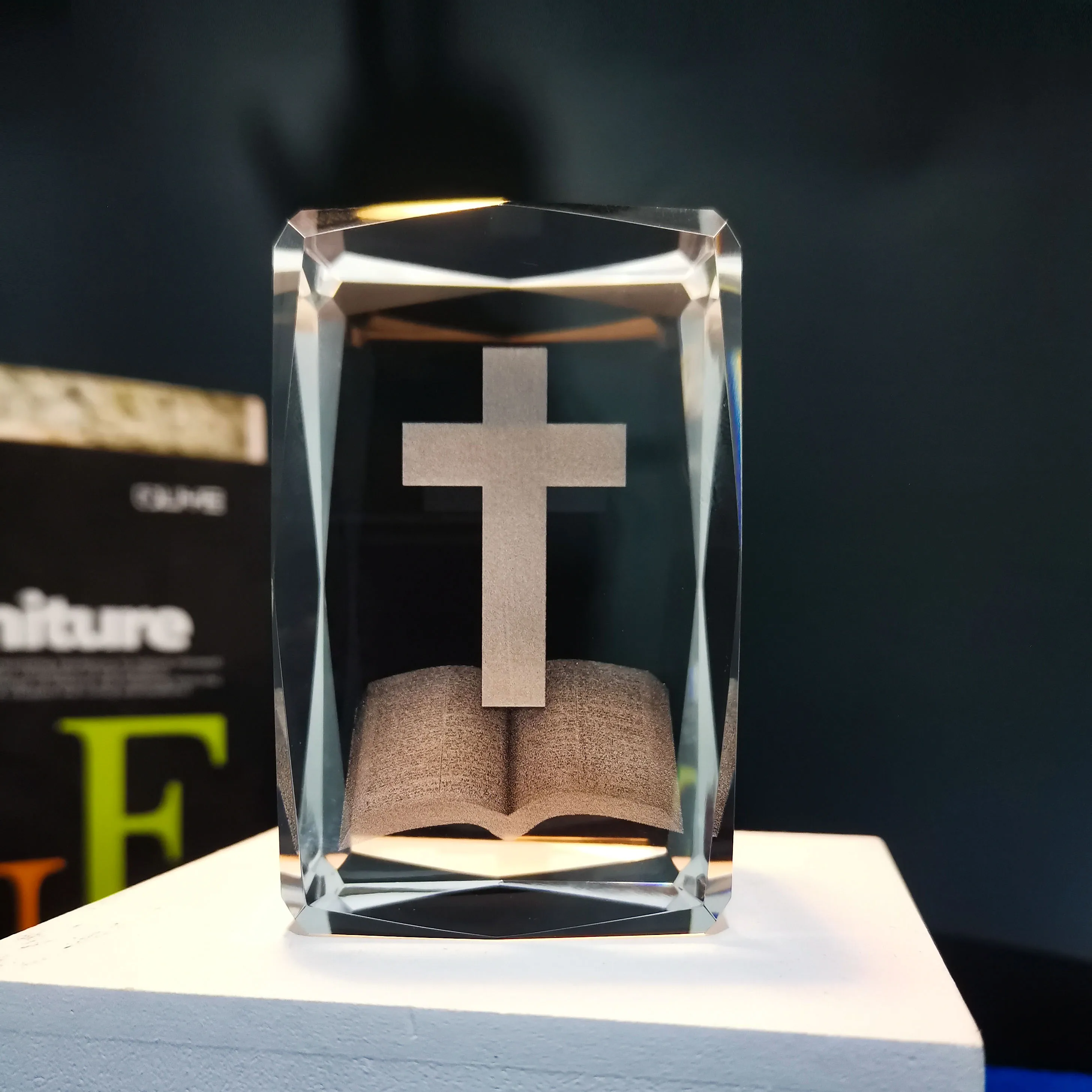 product 3d laser engrave crystal cube with led light base for jesus cross gifts-30