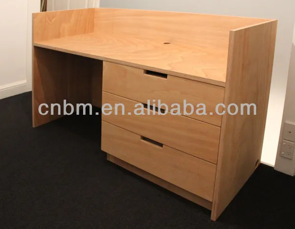 ply-desk600.jpg